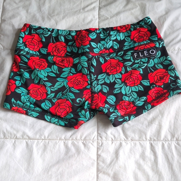 Fleo Rose Garden Shorts - Picture 5 of 6